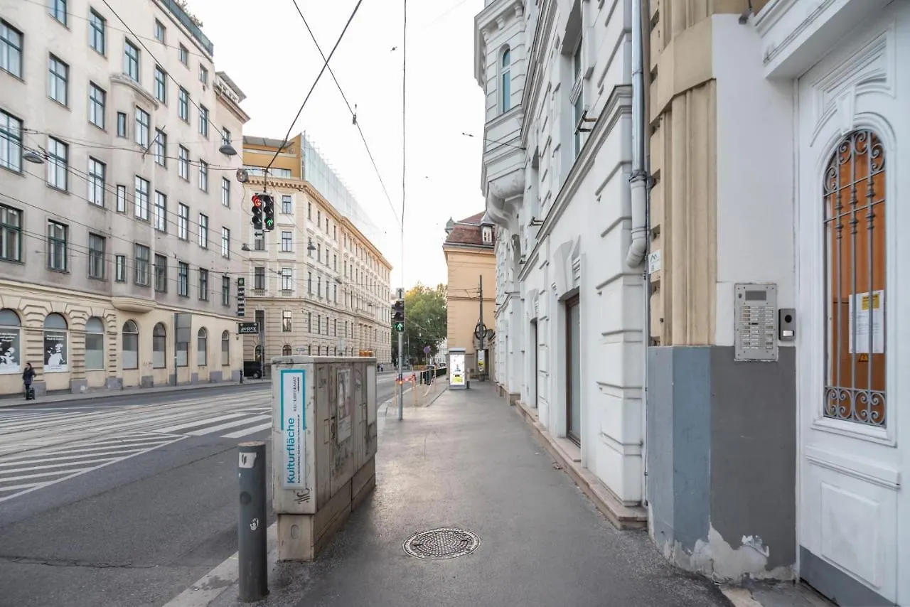 Cozy And Central City Apartment At The Belvedere Wenen