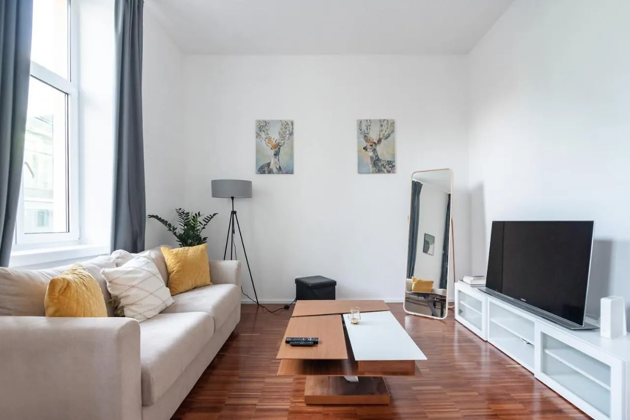 Cozy And Central City Apartment At The Belvedere Wenen