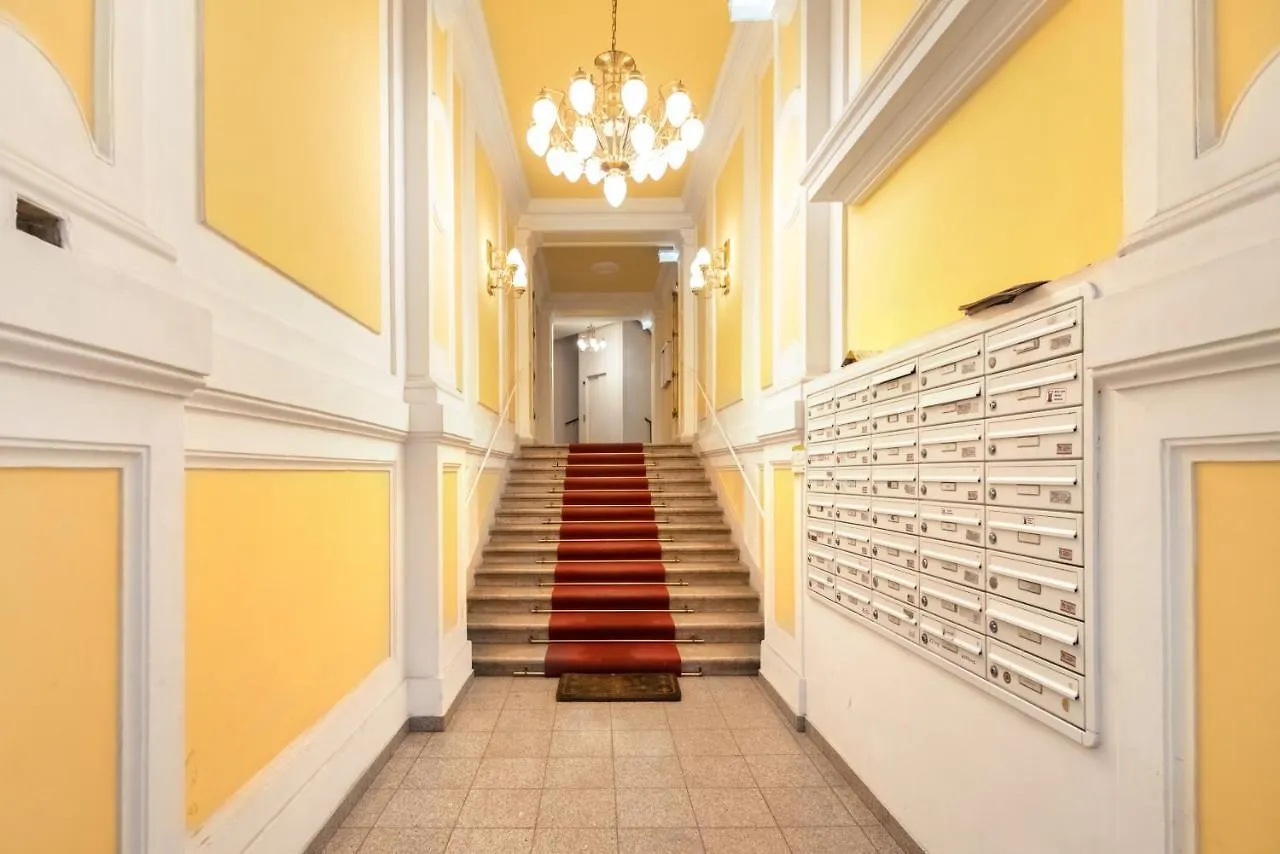 Cozy And Central City Apartment At The Belvedere Wenen